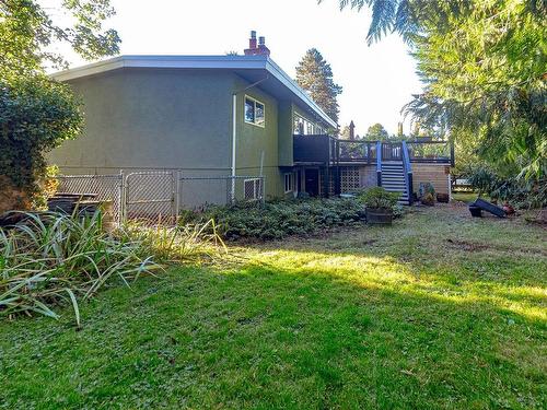 3954 Grandis Pl, Saanich, BC 