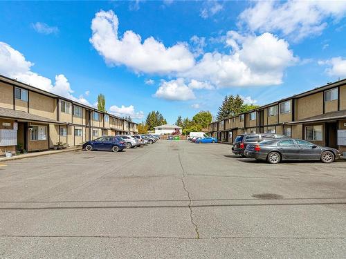 301-2525 Dingwall St, Duncan, BC - Outdoor