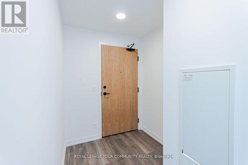 C711 - 8 Beverley Glen Boulevard, Vaughan, ON - Indoor Photo Showing Other Room