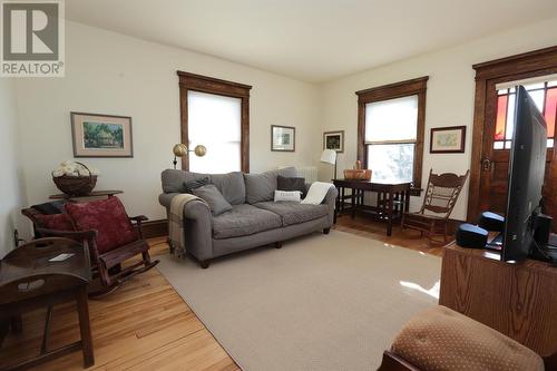 31 Taylor St, Bruce Mines, ON - Indoor Photo Showing Living Room