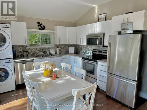 17 Price Street W, Brighton, ON - Indoor Photo Showing Kitchen With Double Sink