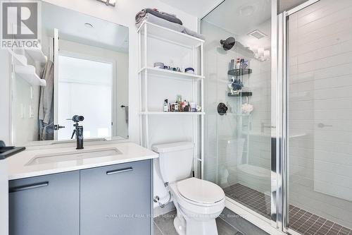 718 - 2300 St Clair Avenue W, Toronto, ON - Indoor Photo Showing Bathroom