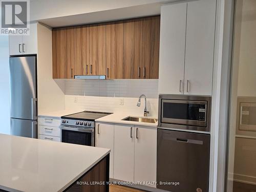 A408 - 1 Promenade Circle, Vaughan, ON - Indoor Photo Showing Kitchen