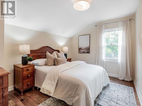 49 Cousins Drive, Aurora, ON - Indoor Photo Showing Bedroom