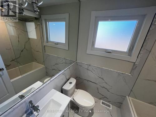 69 Hutcherson Square, Toronto, ON - Indoor Photo Showing Bathroom