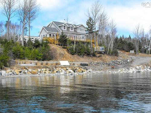 5067 Kempt Head Road, Southside Boularderie, NS 