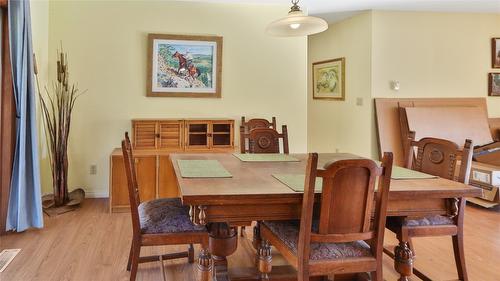 3225 Hwy 3, Rock Creek, BC - Indoor Photo Showing Dining Room