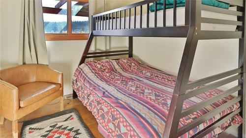 3225 Hwy 3, Rock Creek, BC - Indoor Photo Showing Bedroom