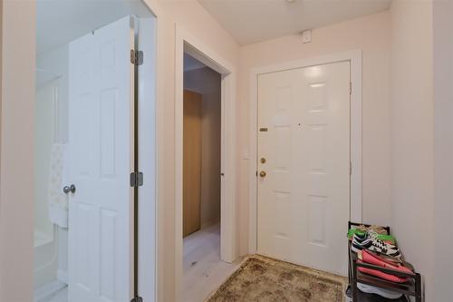 108-1170 Brookside Avenue, Kelowna, BC - Indoor Photo Showing Other Room