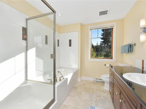 220-1325 Bear Mountain Pkwy, Langford, BC - Indoor Photo Showing Bathroom