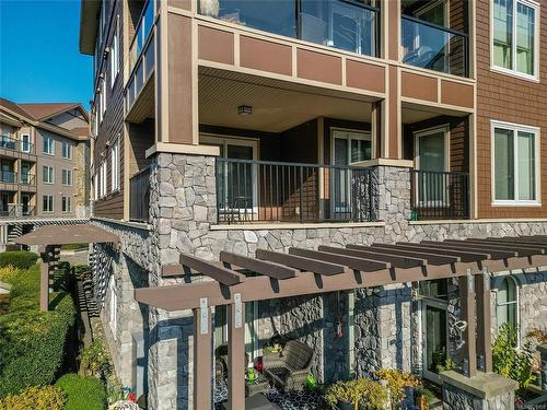 220-1325 Bear Mountain Pkwy, Langford, BC - Outdoor