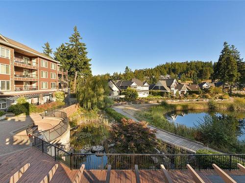 220-1325 Bear Mountain Pkwy, Langford, BC - Outdoor