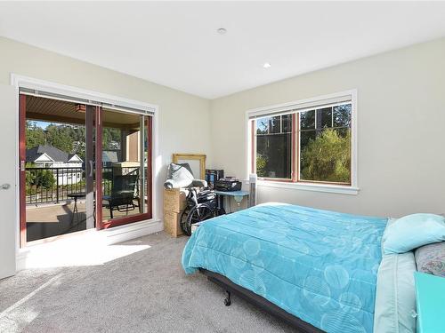 220-1325 Bear Mountain Pkwy, Langford, BC - Indoor Photo Showing Bedroom