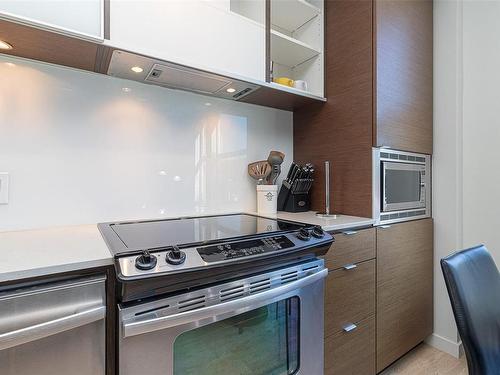 205-601 Herald St, Victoria, BC - Indoor Photo Showing Kitchen