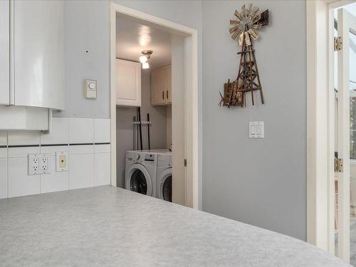 101-145 Newcastle Ave, Nanaimo, BC - Indoor Photo Showing Laundry Room