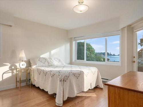 101-145 Newcastle Ave, Nanaimo, BC - Indoor Photo Showing Bedroom