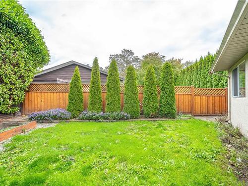 3979 Blue Ridge Pl, Saanich, BC 