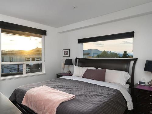 508-7162 West Saanich Rd, Central Saanich, BC - Indoor Photo Showing Bedroom