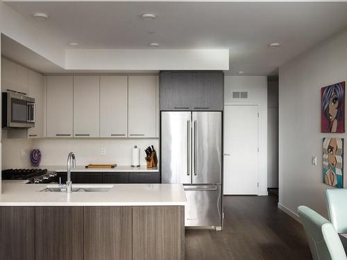 508-7162 West Saanich Rd, Central Saanich, BC - Indoor Photo Showing Kitchen