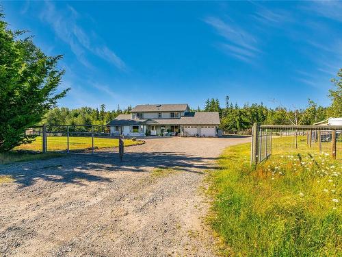 3295 Grandon Rd, Qualicum Beach, BC 