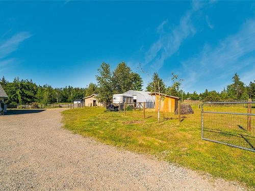 3295 Grandon Rd, Qualicum Beach, BC 