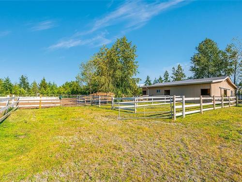 3295 Grandon Rd, Qualicum Beach, BC 