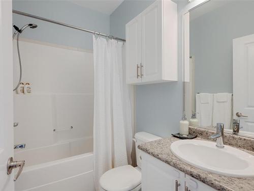 301-938 Dunford Ave, Langford, BC - Indoor Photo Showing Bathroom