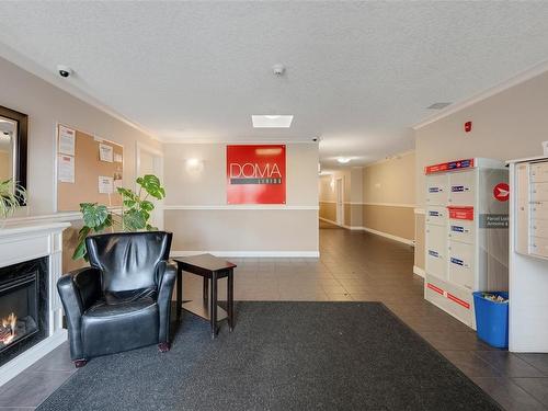 301-938 Dunford Ave, Langford, BC - Indoor With Fireplace