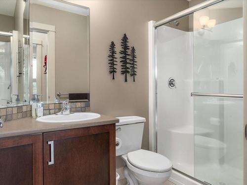 304-6310 Mcrobb Ave, Nanaimo, BC - Indoor Photo Showing Bathroom