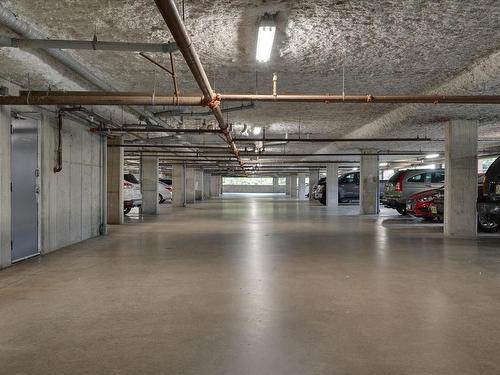 304-6310 Mcrobb Ave, Nanaimo, BC - Indoor Photo Showing Garage