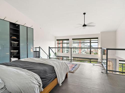 410-455 Sitkum Rd, Victoria, BC - Indoor Photo Showing Bedroom