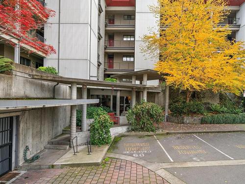 410-455 Sitkum Rd, Victoria, BC - Outdoor With Balcony