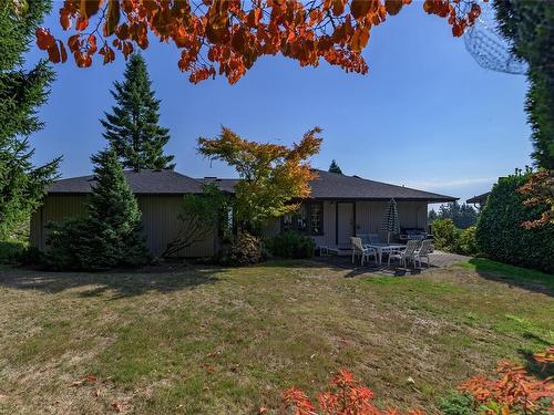 8742 Pender Park Dr, North Saanich, BC 