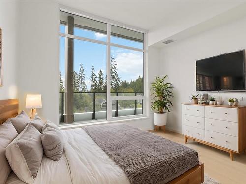 504-2000 Hannington Rd, Langford, BC - Indoor Photo Showing Bedroom