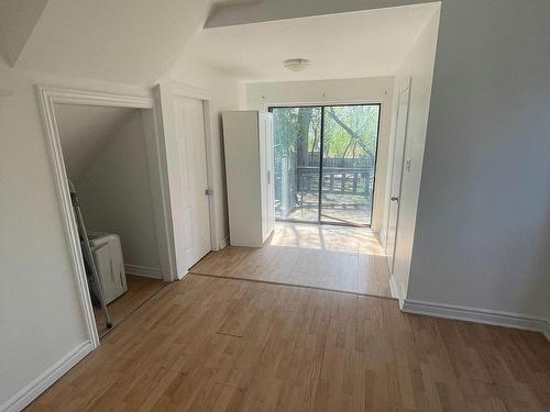 Main-135 Sheppard Ave W, Toronto, ON - Indoor Photo Showing Other Room