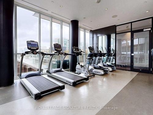 1705-32 Davenport Rd, Toronto, ON - Indoor Photo Showing Gym Room