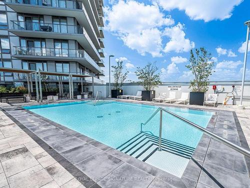 107-4675 Metcalfe Ave, Mississauga, ON - Outdoor With In Ground Pool