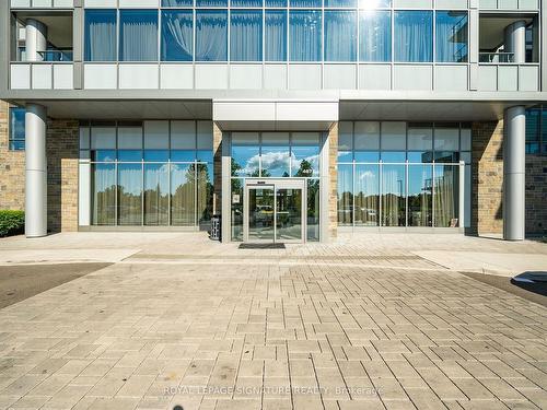 107-4675 Metcalfe Ave, Mississauga, ON - Outdoor