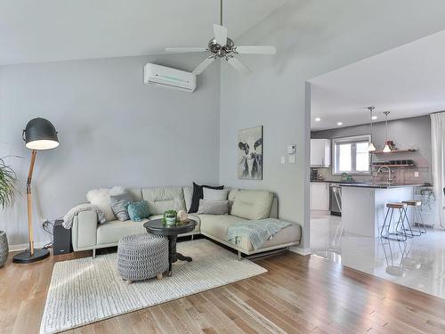 Salon - 731 Rue De Port-Royal, Repentigny (Repentigny), QC - Indoor Photo Showing Living Room