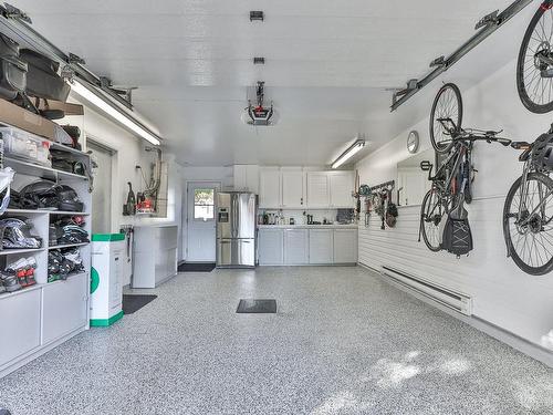 Garage - 731 Rue De Port-Royal, Repentigny (Repentigny), QC - Indoor Photo Showing Garage