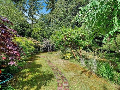 2186 Neptune Rd, North Saanich, BC 