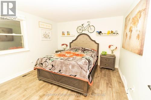 767 Barclay Road, London, ON - Indoor Photo Showing Bedroom