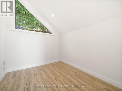 62 Mill Lake Trail, Mcdougall, ON - Indoor Photo Showing Other Room