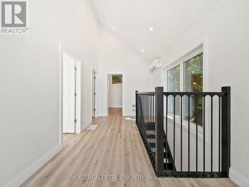 62 Mill Lake Trail, Mcdougall, ON - Indoor Photo Showing Other Room