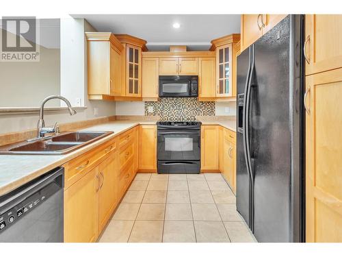 20 3980 Canada Way, Burnaby, BC - Indoor Photo Showing Kitchen With Double Sink