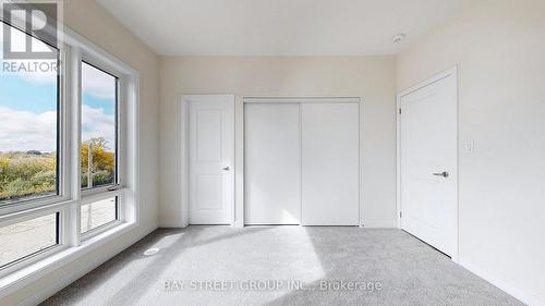 4 Dandara Gate, Vaughan, ON - Indoor Photo Showing Other Room