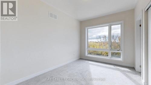 4 Dandara Gate, Vaughan, ON - Indoor Photo Showing Other Room