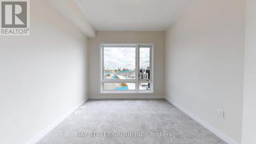 4 Dandara Gate, Vaughan, ON - Indoor Photo Showing Other Room