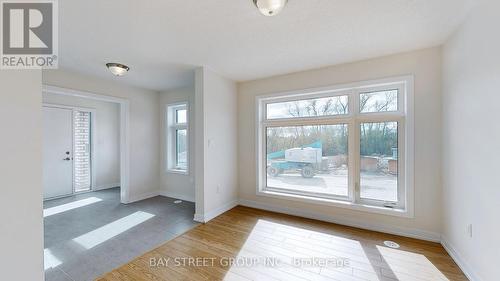 4 Dandara Gate, Vaughan, ON - Indoor Photo Showing Other Room