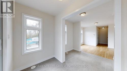 4 Dandara Gate, Vaughan, ON - Indoor Photo Showing Other Room